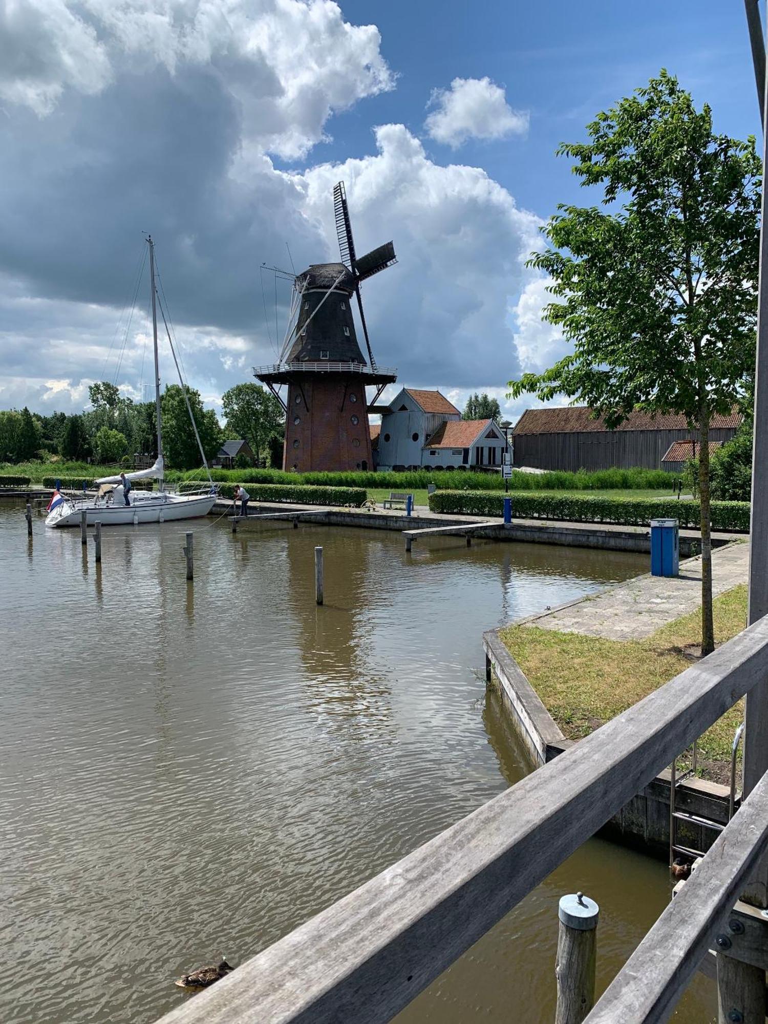 Waterdorp Burdaard Hotel Birdaard Bagian luar foto